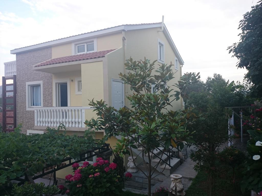 Apartments Sandra Tivat Zewnętrze zdjęcie
