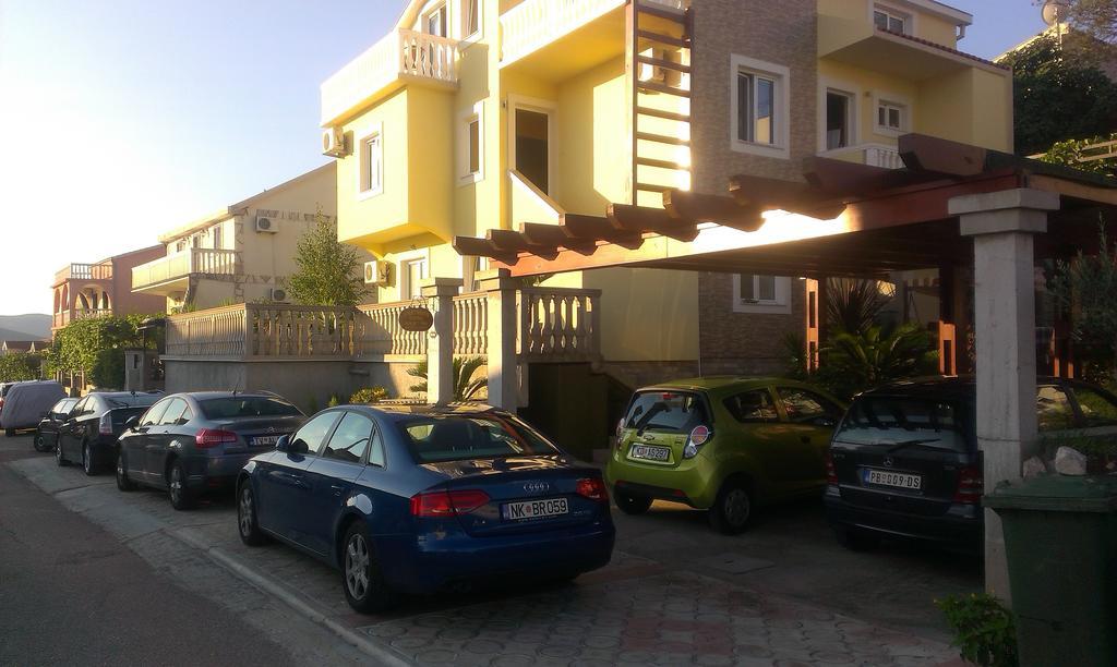 Apartments Sandra Tivat Zewnętrze zdjęcie
