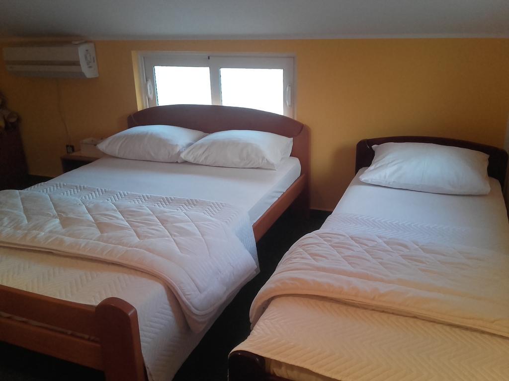 Apartments Sandra Tivat Zewnętrze zdjęcie
