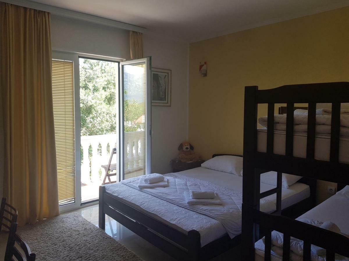Apartments Sandra Tivat Zewnętrze zdjęcie