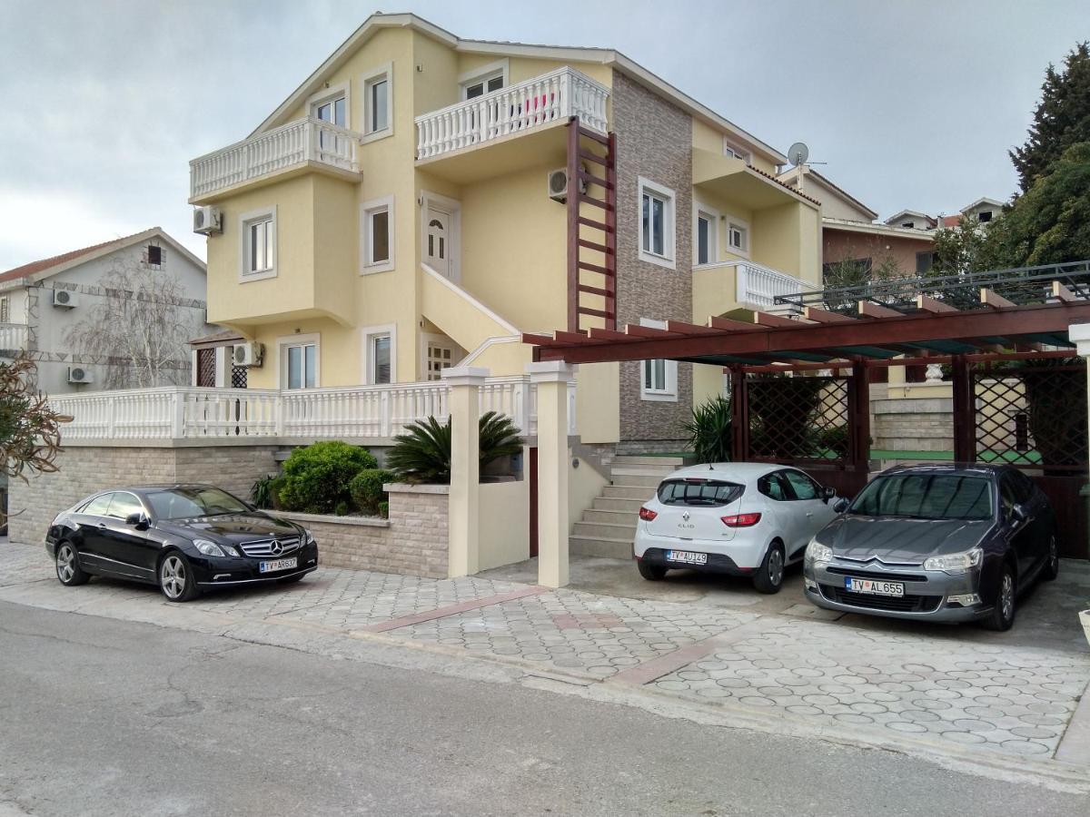 Apartments Sandra Tivat Zewnętrze zdjęcie